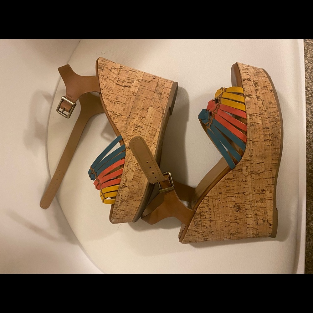 Colorful wedges - Picture 4 of 5